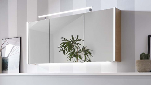 Spiegelschrank, 3 Türen, 2 seitliche LED-Beleuchtungsprofilen, 130 cm