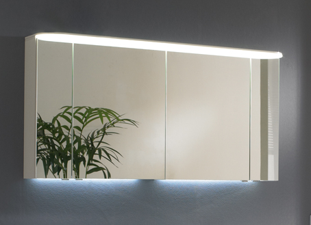 Spiegelschrank mit LED-Flächenleuchte im Kranz, 150 cm